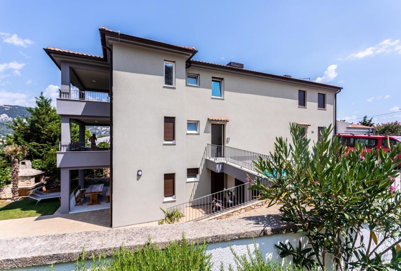 Apartments Vugrinec With Terrace Baška Exterior foto